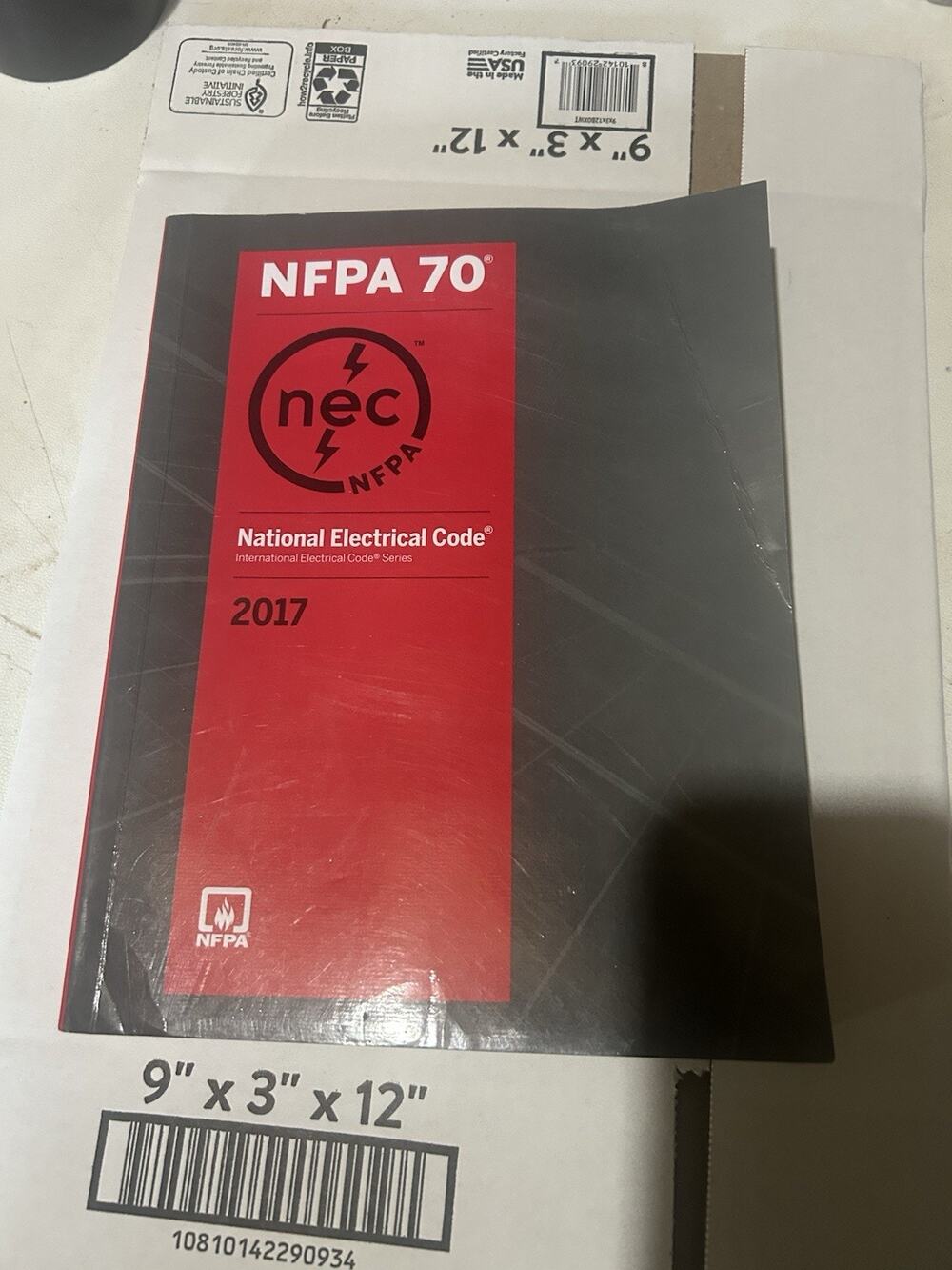 NFPA 70 National Electrical Code 2017 ~ 9781455912773 Good